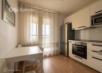 Сдам в аренду 1-ком. квартиру, 34 м2, Санкт-Петербург, Парашютная улица, 65, ЖК Шуваловский