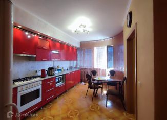 3-комнатная квартира на продажу, 104 м2, Ейск, Коммунистическая улица, 81