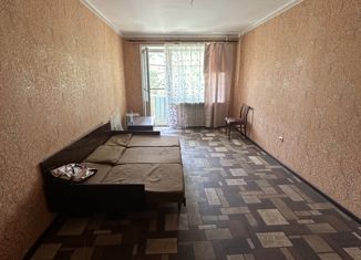 Продажа 2-комнатной квартиры, 45.6 м2, Астрахань, улица Космонавта Комарова, 168