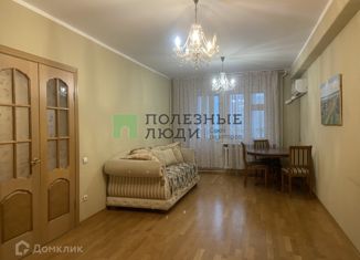 Продается 2-ком. квартира, 72 м2, Удмуртия, улица Шумайлова, 20