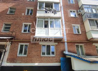 Продается 2-ком. квартира, 44 м2, Гуково, улица Герцена, 102