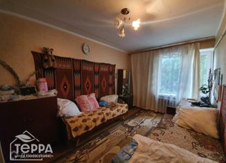 Продается двухкомнатная квартира, 50 м2, поселок городского типа Первомайское, Майская улица, 6