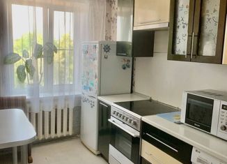 Продажа 2-комнатной квартиры, 50.2 м2, Котельнич, улица Урицкого, 28/82