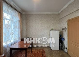 Продаю комнату, 71.7 м2, Москва, улица Лапина, 3, станция Москва-Товарная