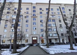 Аренда четырехкомнатной квартиры, 105 м2, Москва, Кутузовский проспект, 45, станция Кутузовская