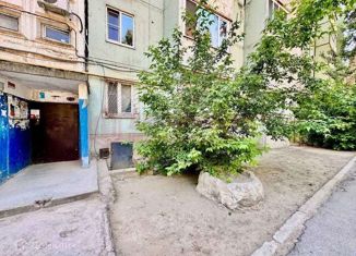 Продам 1-комнатную квартиру, 44.4 м2, Астрахань, улица Бабаевского, 31