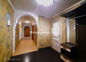 Продам 3-ком. квартиру, 67.6 м2, село Золотая Долина, Лётная улица, 23