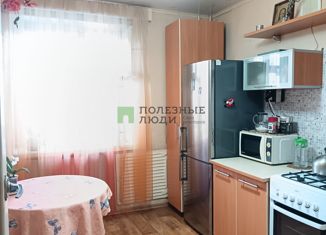 Продам 2-комнатную квартиру, 48 м2, Киров, улица Сутырина, 1