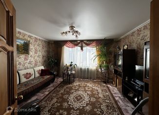 Продается 3-комнатная квартира, 65 м2, Нижнекамск, улица Мурадьяна, 34
