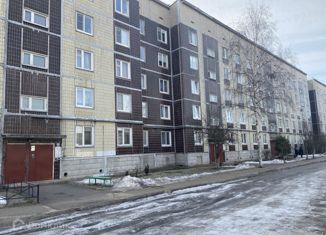 Продажа трехкомнатной квартиры, 82.6 м2, Кировск, Ладожская улица, 8