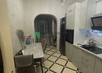 Продается двухкомнатная квартира, 61.3 м2, село Гайдук, Солнечная улица, 4