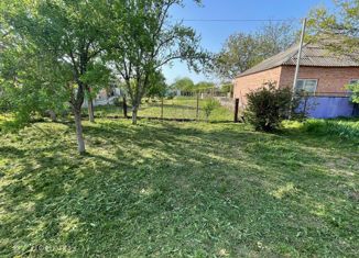 Продаю участок, 6.8 сот., Новокубанск, Светлая улица, 22