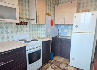 Продам 2-ком. квартиру, 45 м2, Мурманск, Охотничий переулок, 4