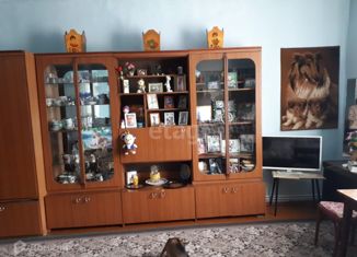 Продаю трехкомнатную квартиру, 53 м2, Алапаевск, улица Луначарского, 14