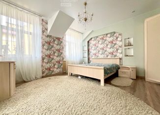 Продается 3-комнатная квартира, 115 м2, Новгородская область, улица Тимура Фрунзе - Оловянка, 4
