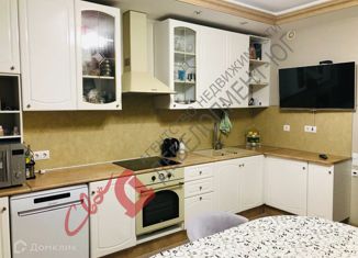 Продается 3-комнатная квартира, 88.6 м2, Краснодар, улица 1 Мая, 338, улица 1 Мая