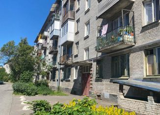 Двухкомнатная квартира на продажу, 44 м2, Кировск, улица Маяковского, 5