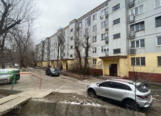 Продается 4-комнатная квартира, 81.2 м2, Элиста, 4-й микрорайон, 4-й микрорайон, 43