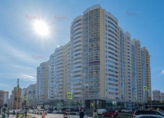 Продам 2-комнатную квартиру, 66 м2, Екатеринбург, метро Геологическая, улица Циолковского, 57