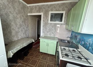 Продаю однокомнатную квартиру, 30 м2, Астраханская область, улица Николая Островского, 61