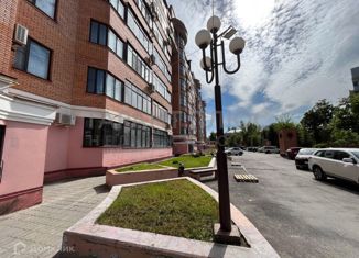 Продажа четырехкомнатной квартиры, 135.8 м2, Липецк, Угловая улица, 15