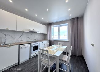 Сдача в аренду 3-комнатной квартиры, 90 м2, посёлок Парголово, Тихоокеанская улица, 14к1