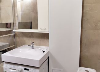 Продажа 2-ком. квартиры, 61 м2, Новотроицк, улица Лысова, 8