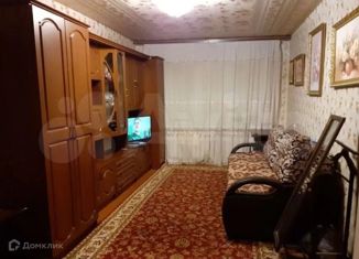 Продается 2-ком. квартира, 46 м2, Калужская область, Гвардейская улица, 2