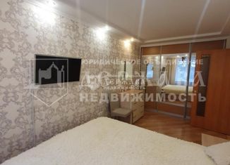 Продается 3-комнатная квартира, 65 м2, Кемерово, улица Радищева, 6