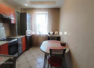 Продажа 4-ком. квартиры, 90 м2, Рязань, улица Новосёлов, 42