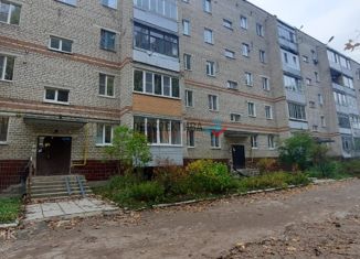 Продается 2-комнатная квартира, 51.4 м2, поселок городского типа Товарково, Октябрьская улица, 30