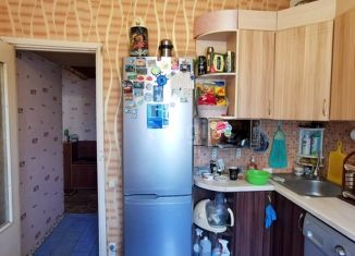 Продаю трехкомнатную квартиру, 63.5 м2, поселок фабрики имени Войкова, поселок фабрики имени Войкова, 32