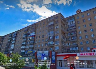 Продается 3-комнатная квартира, 57.4 м2, Курская область, улица Бутко, 23