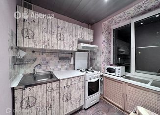 Сдам в аренду 2-комнатную квартиру, 34 м2, Москва, улица Головачёва, 11, улица Головачёва