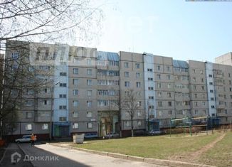 Сдается трехкомнатная квартира, 63.8 м2, Новочебоксарск, улица Винокурова, 86
