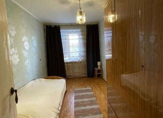 Продам 3-ком. квартиру, 52 м2, Ставрополь, улица Доваторцев, 21, микрорайон № 27