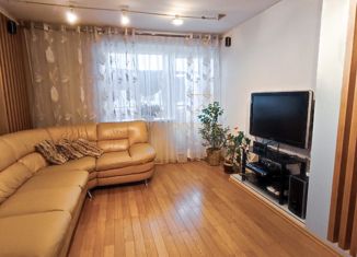 Продается трехкомнатная квартира, 61 м2, село Ленинское, Школьная улица, 8