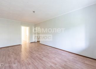 Продам 2-ком. квартиру, 44 м2, Хабаровский край, Магаданская улица, 28