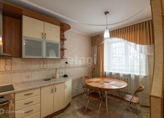 Продажа 5-ком. квартиры, 145 м2, Барнаул, улица Никитина, 114