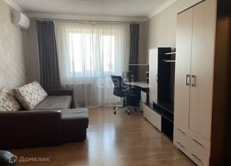 Продается 1-комнатная квартира, 37 м2, Батайск, Ленинградская улица, 271