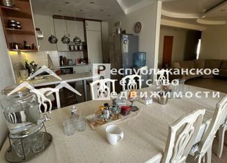 Продажа 4-комнатной квартиры, 117 м2, Саха (Якутия), улица Орджоникидзе, 43