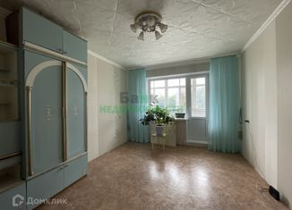Продается трехкомнатная квартира, 65 м2, Саратовская область, улица Маяковского, 16