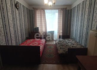 Сдам в аренду трехкомнатную квартиру, 53.3 м2, Волхов, Молодёжная улица, 6