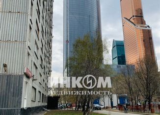 Продается 1-комнатная квартира, 39.2 м2, Москва, улица Антонова-Овсеенко, 4, метро Выставочная