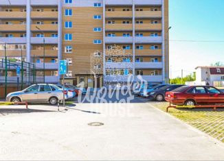Продажа трехкомнатной квартиры, 97 м2, Тюменская область, улица Бирюзова, 6Б