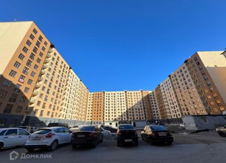 Продается 2-ком. квартира, 67.5 м2, Нальчик, улица Шарданова, 50, район Хладокомбинат