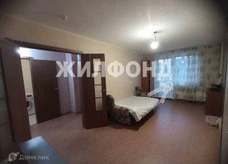 Трехкомнатная квартира на продажу, 74.3 м2, Калтан, Комсомольская улица, 83