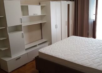 Сдам 2-комнатную квартиру, 56 м2, Москва, улица Академика Анохина, 5к2