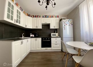 Продаю 2-комнатную квартиру, 54.8 м2, Нижний Новгород, улица Академика Сахарова, 117к2, метро Заречная