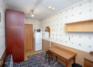 Продаю 1-ком. квартиру, 10 м2, Новый Уренгой, Арктическая улица, 35